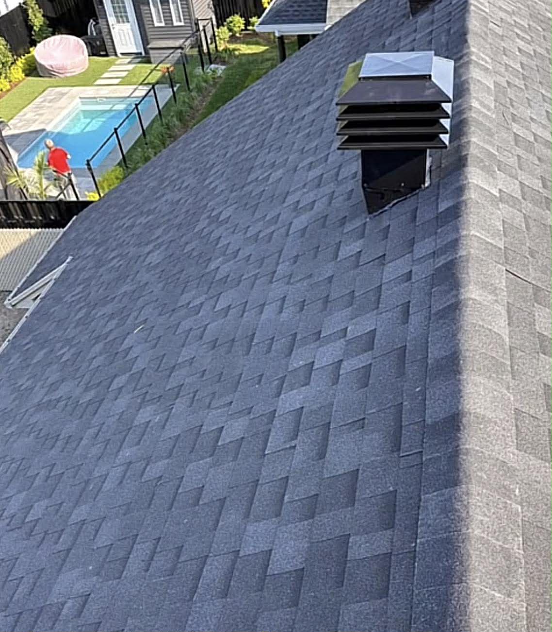 Pose de bardeaux d'asphalte — Toitures MJ.Denis Inc, Granby